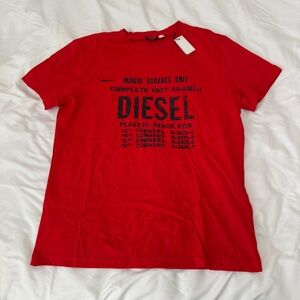diesel short sleeve top  size XL   NWT   details: -short sleeve  -graphic on fro